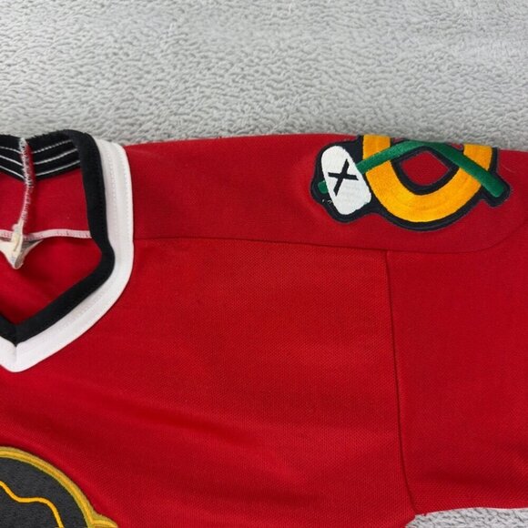 CCM Chicago Blackhawks Vintage Hockey Jersey Boys Size L/XL US - Picture 5 of 14